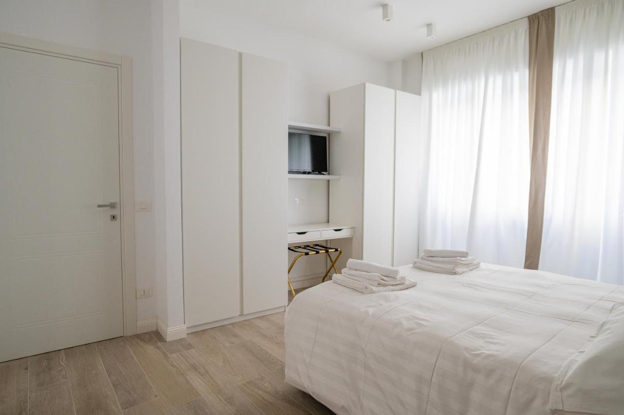 Gabri Guest House Bari Buitenkant foto